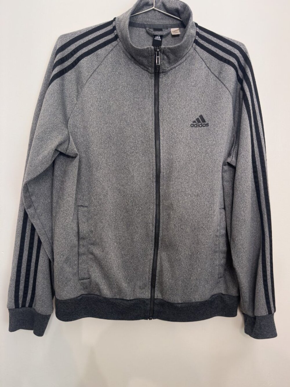 ADIDAS 3 STRIPE GREY ON BLACK MENS LARGE ATHLETIC JACKET